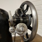 Singer 15 Detail